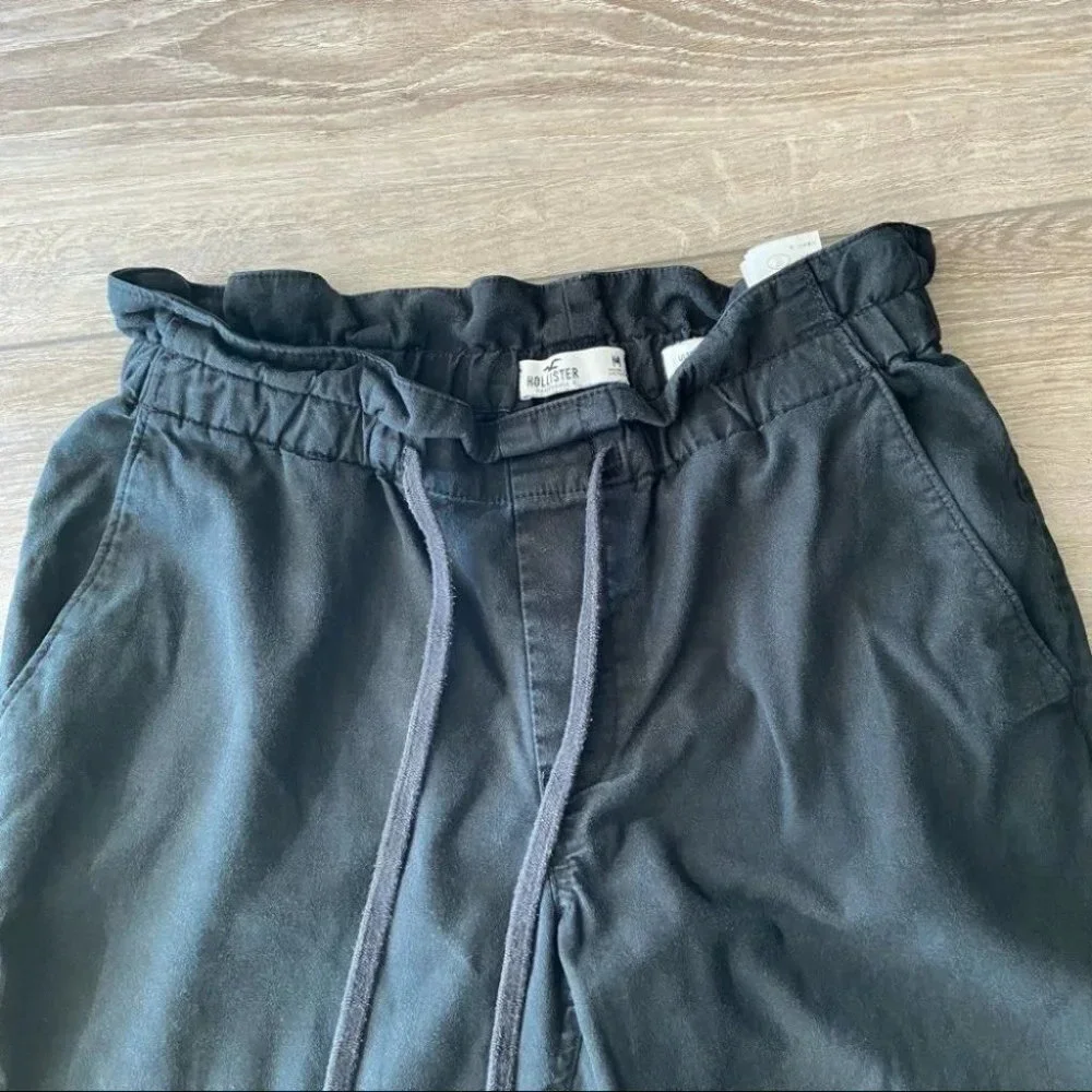Hollister Ultra High Rise Paperbag Jogger Pants
